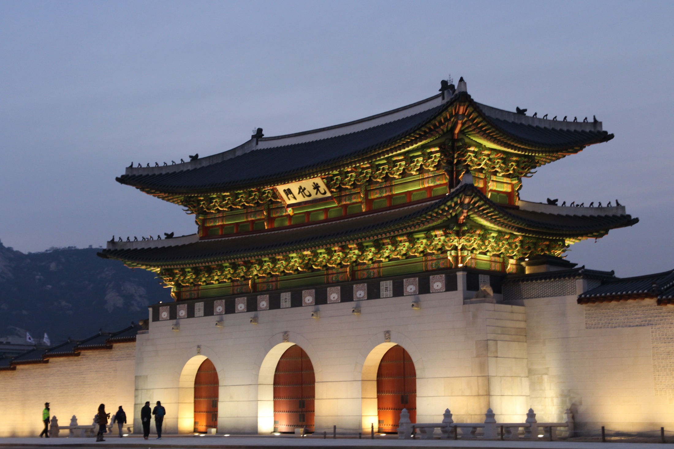 An editorial view associated with The Century Salon in 서울